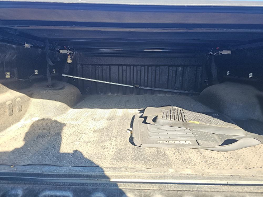 Toyota Tundra 4WD SR5 CrewMax 5.5' Bed 5.7L FFV (Natl) 2017