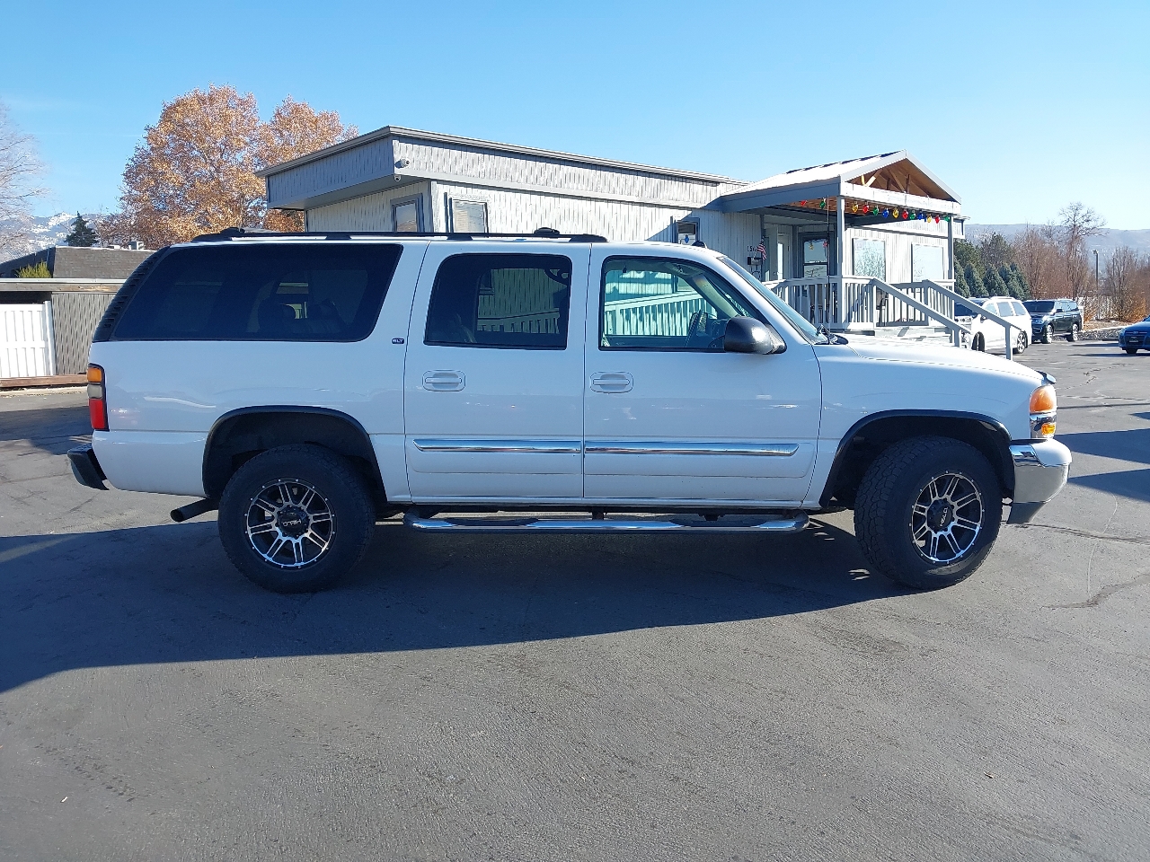 GMC Yukon XL 4dr 2500 4WD SLT 2004