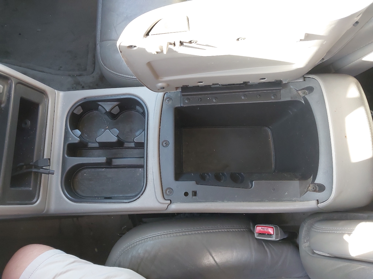 GMC Yukon XL 4dr 2500 4WD SLT 2004