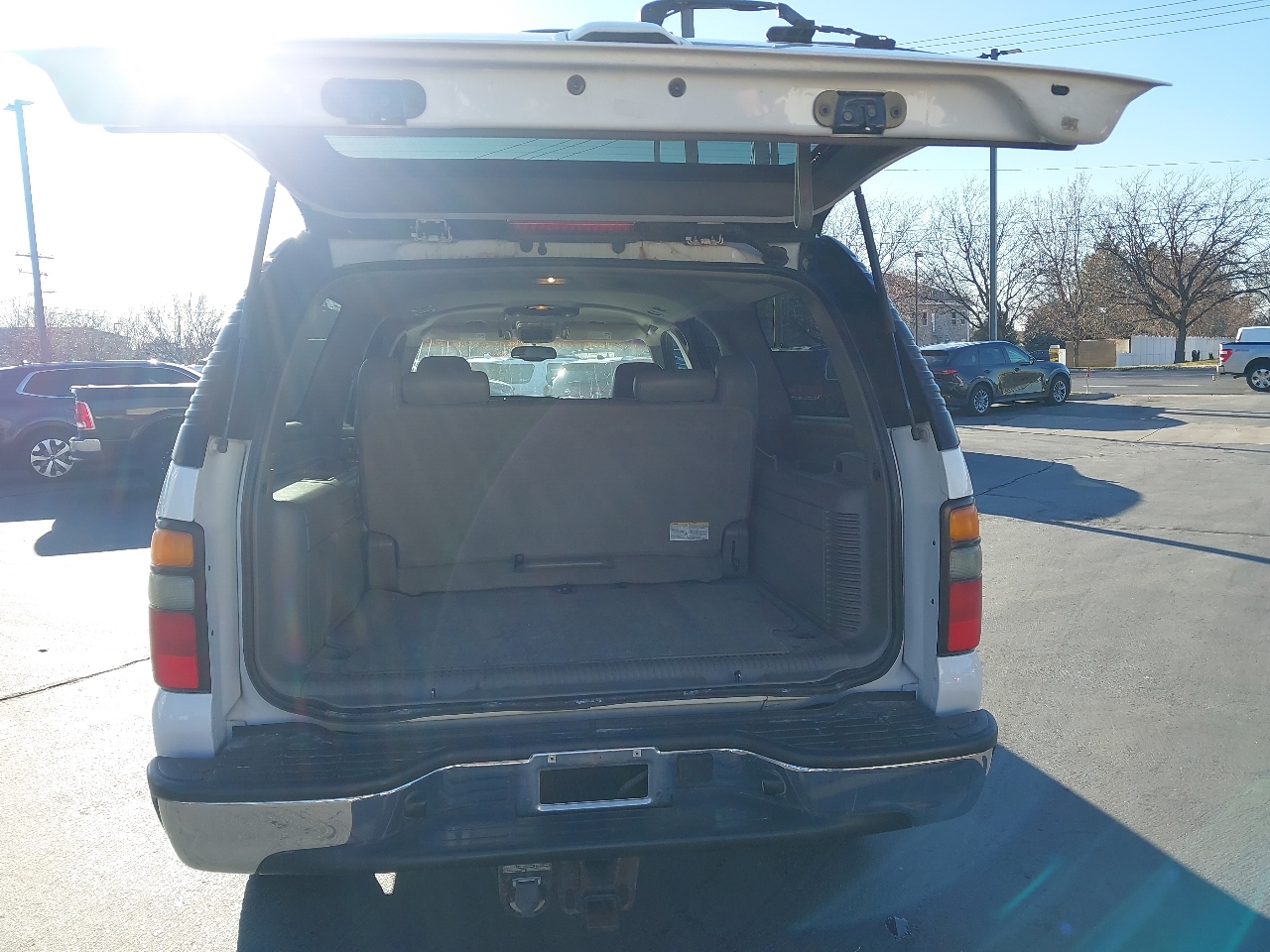 GMC Yukon XL 4dr 2500 4WD SLT 2004