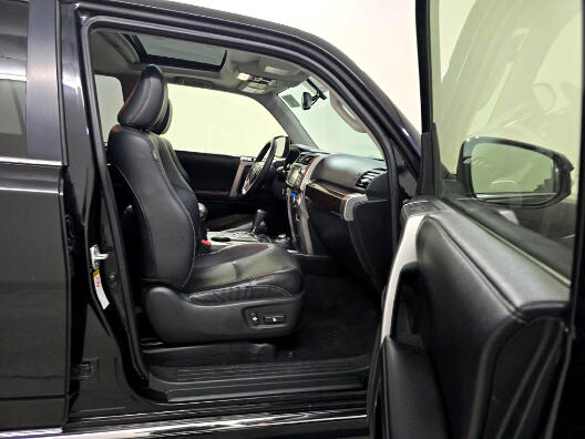 Toyota 4Runner 4WD 4dr V6 Limited (Natl) 2016