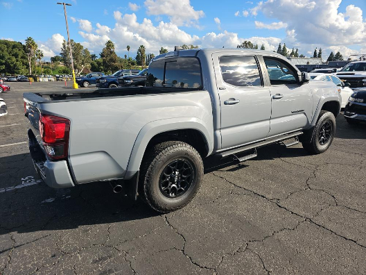 Toyota Tacoma 4WD SR5 Double Cab 5' Bed V6 AT (Natl) 2021