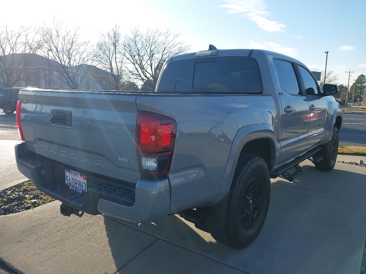 Toyota Tacoma 4WD SR5 Double Cab 5' Bed V6 AT (Natl) 2021