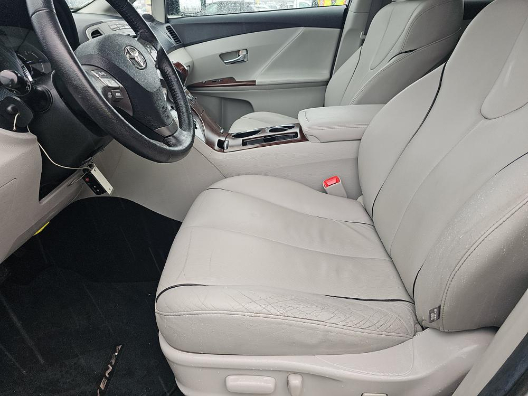 Toyota Venza 4dr Wgn V6 FWD XLE (Natl) 2012