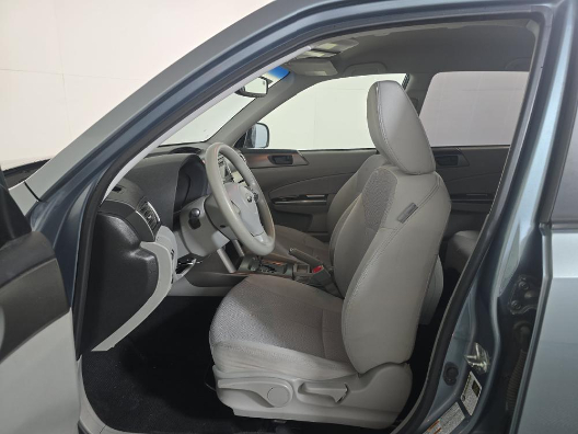 Subaru Forester 4dr Auto 2.5X w/Alloy Wheel Value Pkg 2011