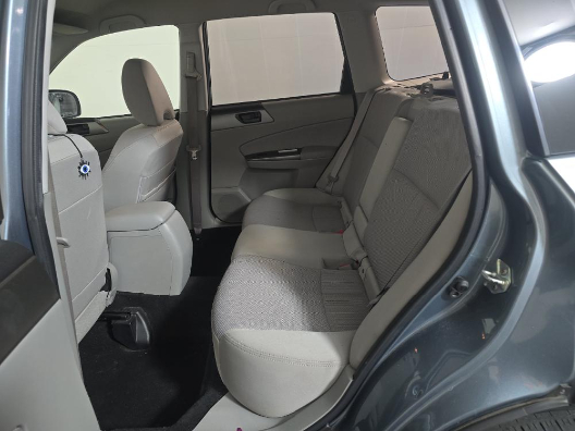 Subaru Forester 4dr Auto 2.5X w/Alloy Wheel Value Pkg 2011