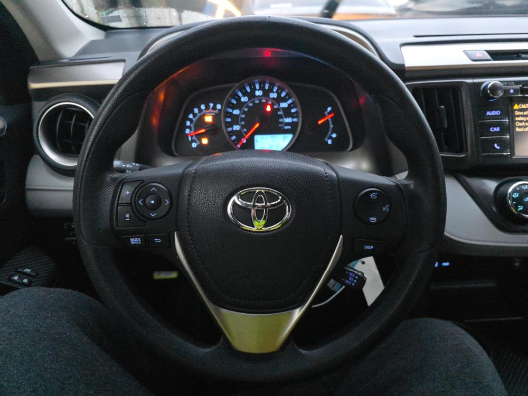 Toyota RAV4 AWD 4dr LE (Natl) 2014