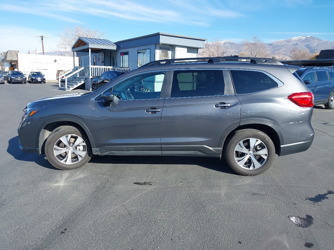 Subaru Ascent Premium 7-Passenger 2025