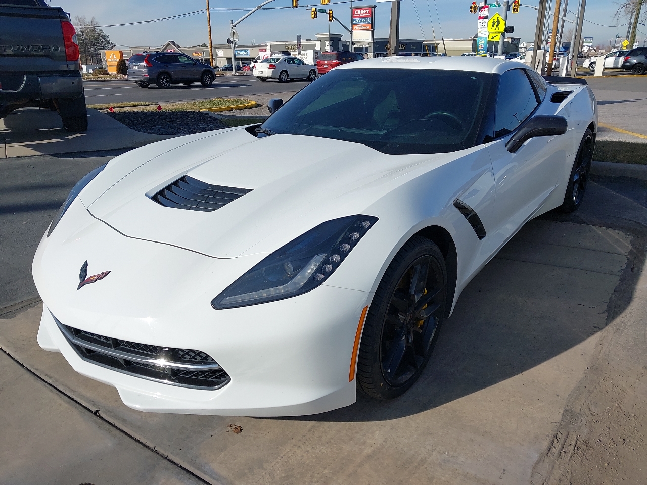 Chevrolet Corvette 2dr Stingray Z51 Cpe w/2LT 2016