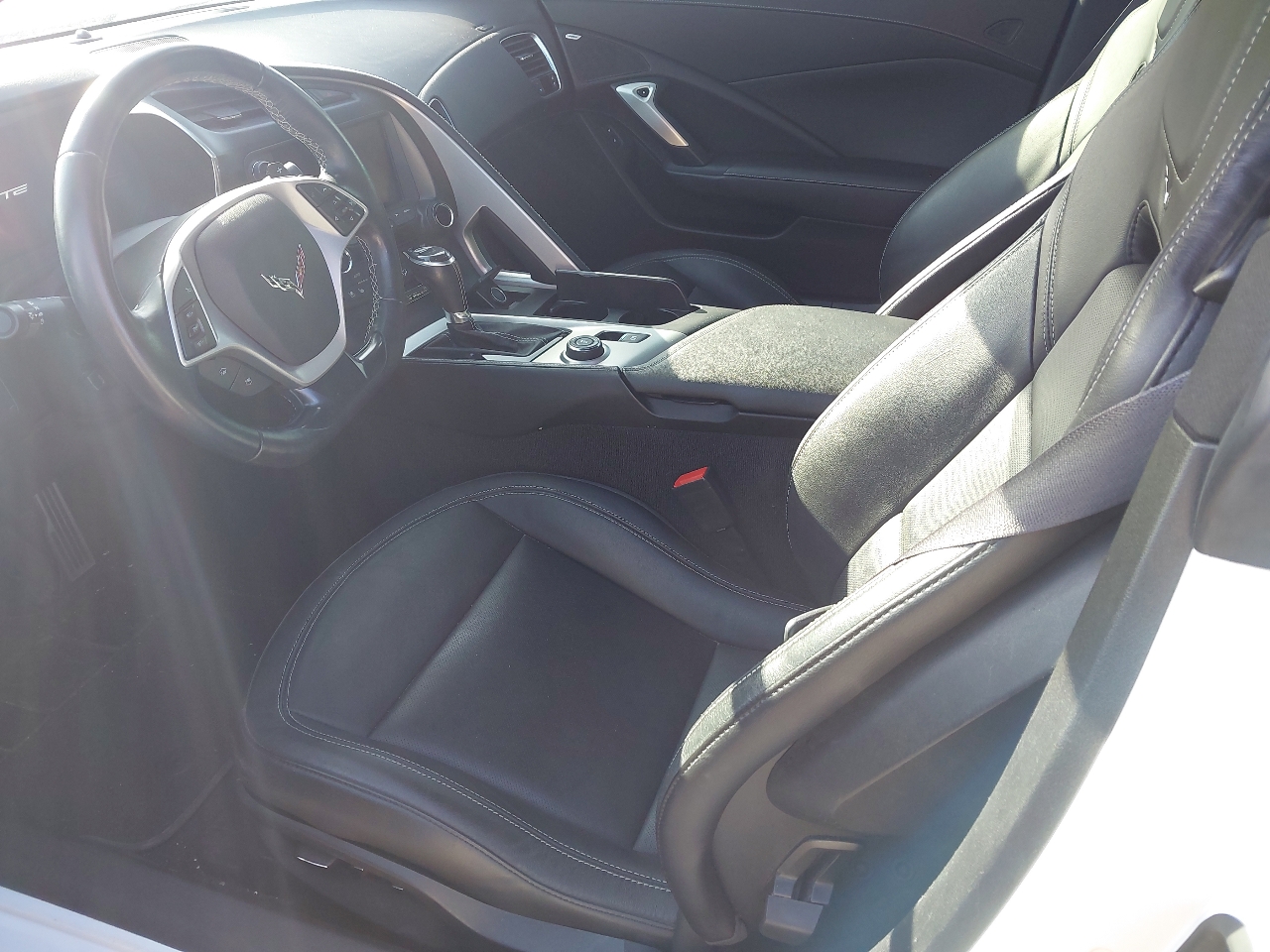 Chevrolet Corvette 2dr Stingray Z51 Cpe w/2LT 2016