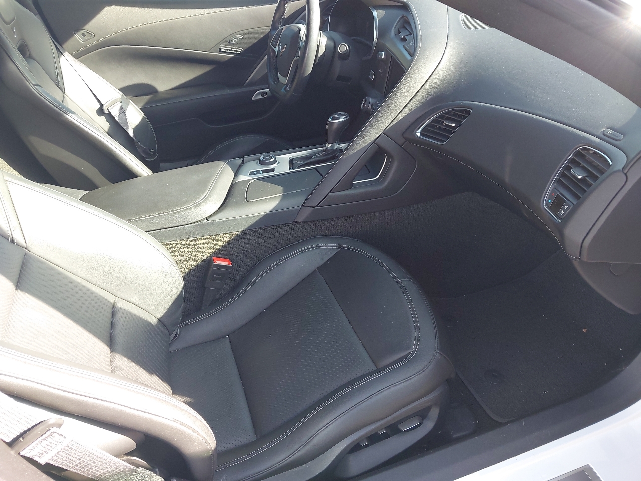 Chevrolet Corvette 2dr Stingray Z51 Cpe w/2LT 2016