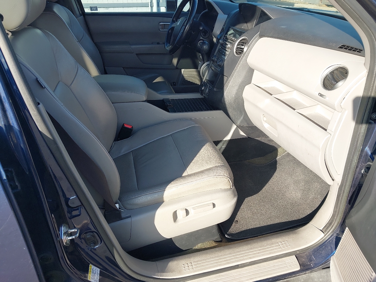 Honda Pilot 4WD 4dr Touring w/RES & Navi 2015