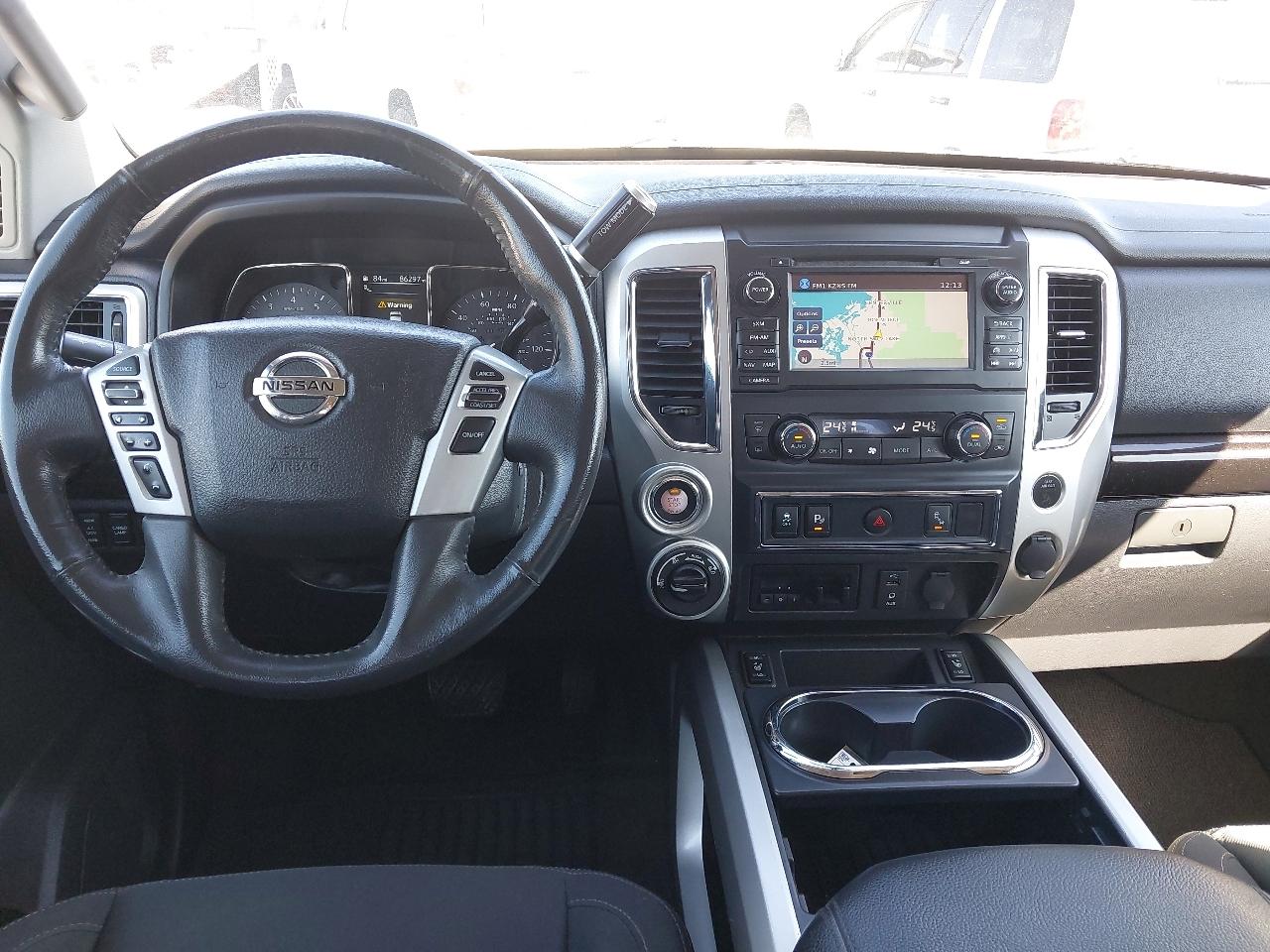 Nissan Titan 4x4 Crew Cab SV 2017