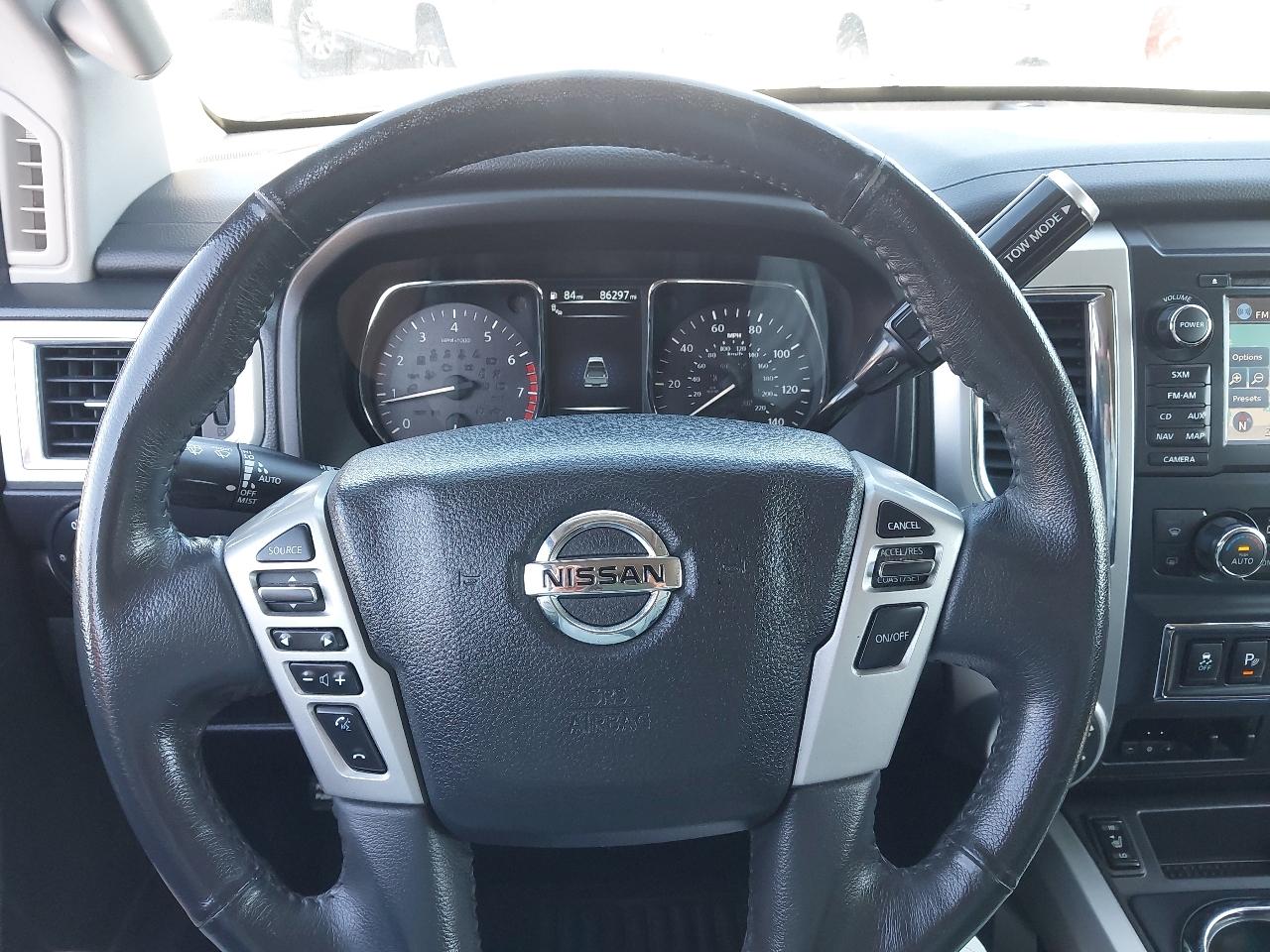 Nissan Titan 4x4 Crew Cab SV 2017