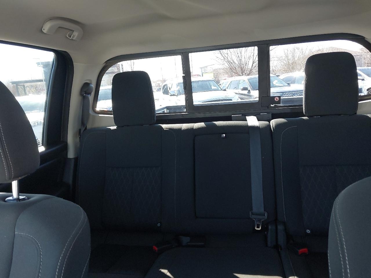 Nissan Titan 4x4 Crew Cab SV 2017