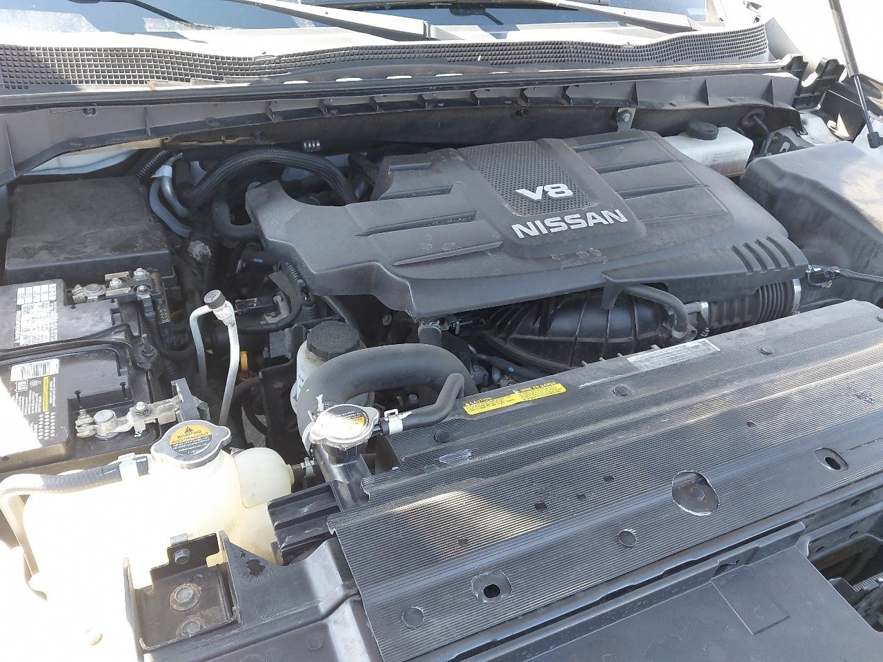 Nissan Titan 4x4 Crew Cab SV 2017