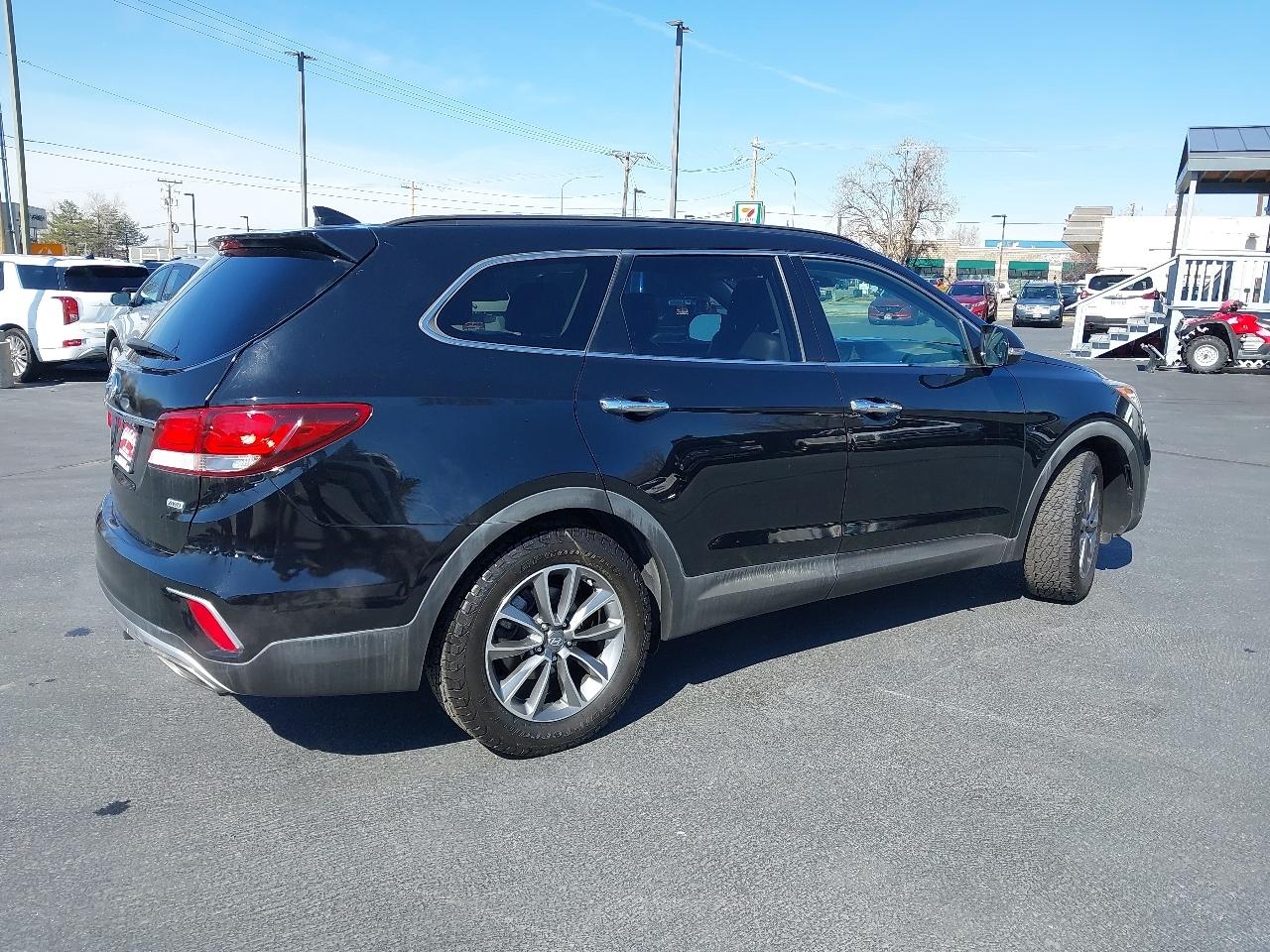Hyundai Santa Fe SE 3.3L Auto AWD 2017