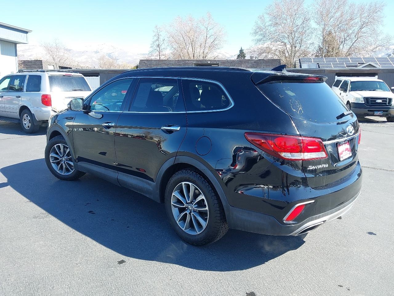 Hyundai Santa Fe SE 3.3L Auto AWD 2017