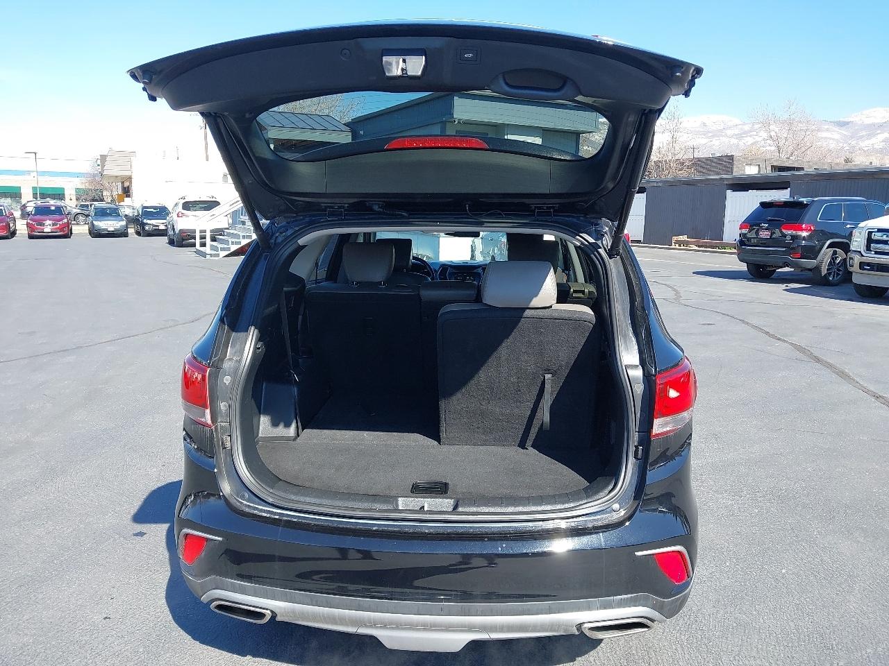 Hyundai Santa Fe SE 3.3L Auto AWD 2017