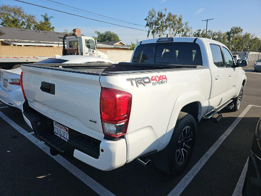 Toyota Tacoma TRD Sport Double Cab 6' Bed V6 4x4 AT (Natl) 2017