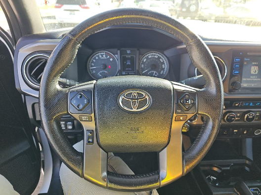 Toyota Tacoma TRD Sport Double Cab 6' Bed V6 4x4 AT (Natl) 2017