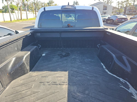 Toyota Tacoma TRD Sport Double Cab 6' Bed V6 4x4 AT (Natl) 2017