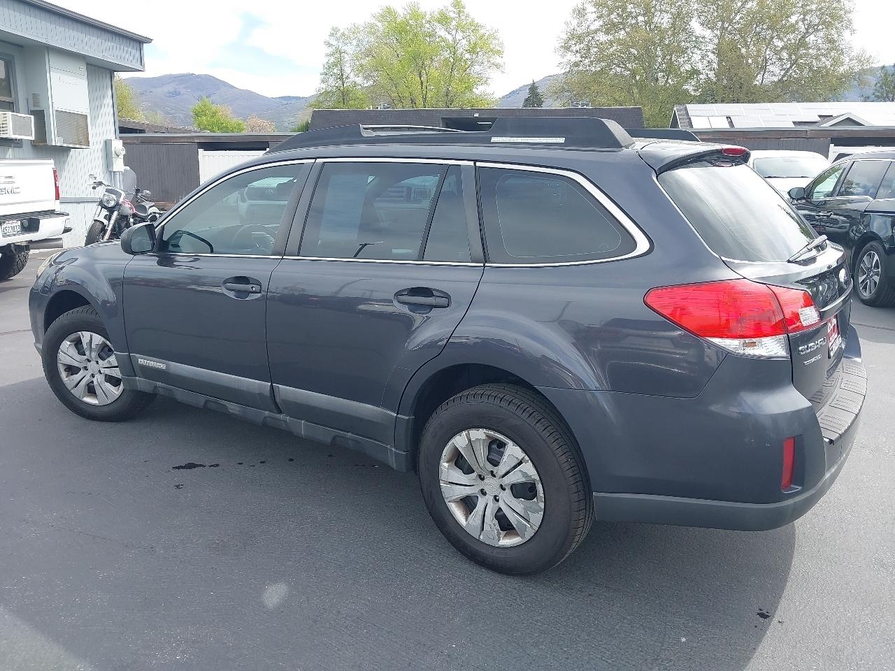 Subaru Outback 4dr Wgn H4 Auto 2.5i 2011