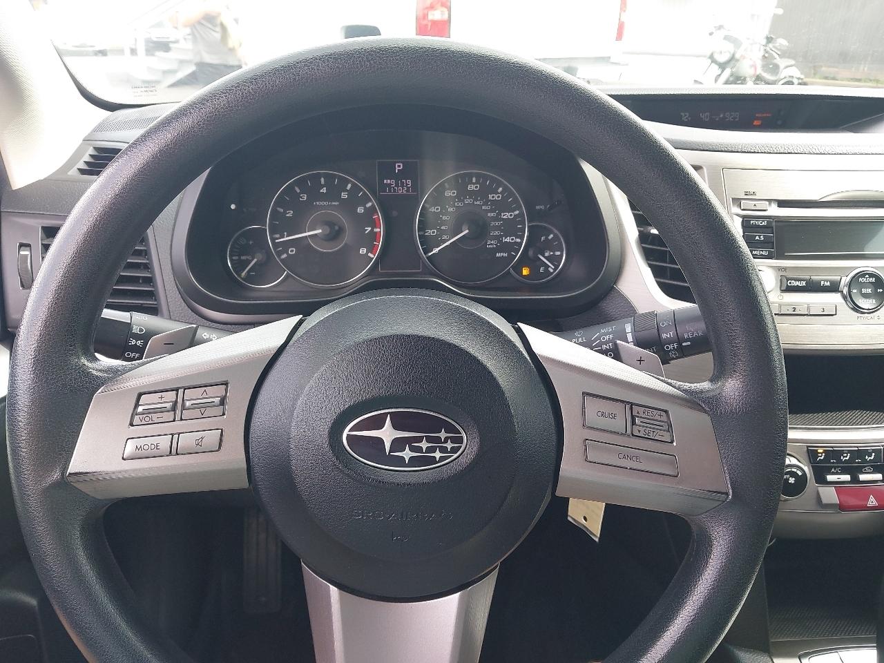 Subaru Outback 4dr Wgn H4 Auto 2.5i 2011