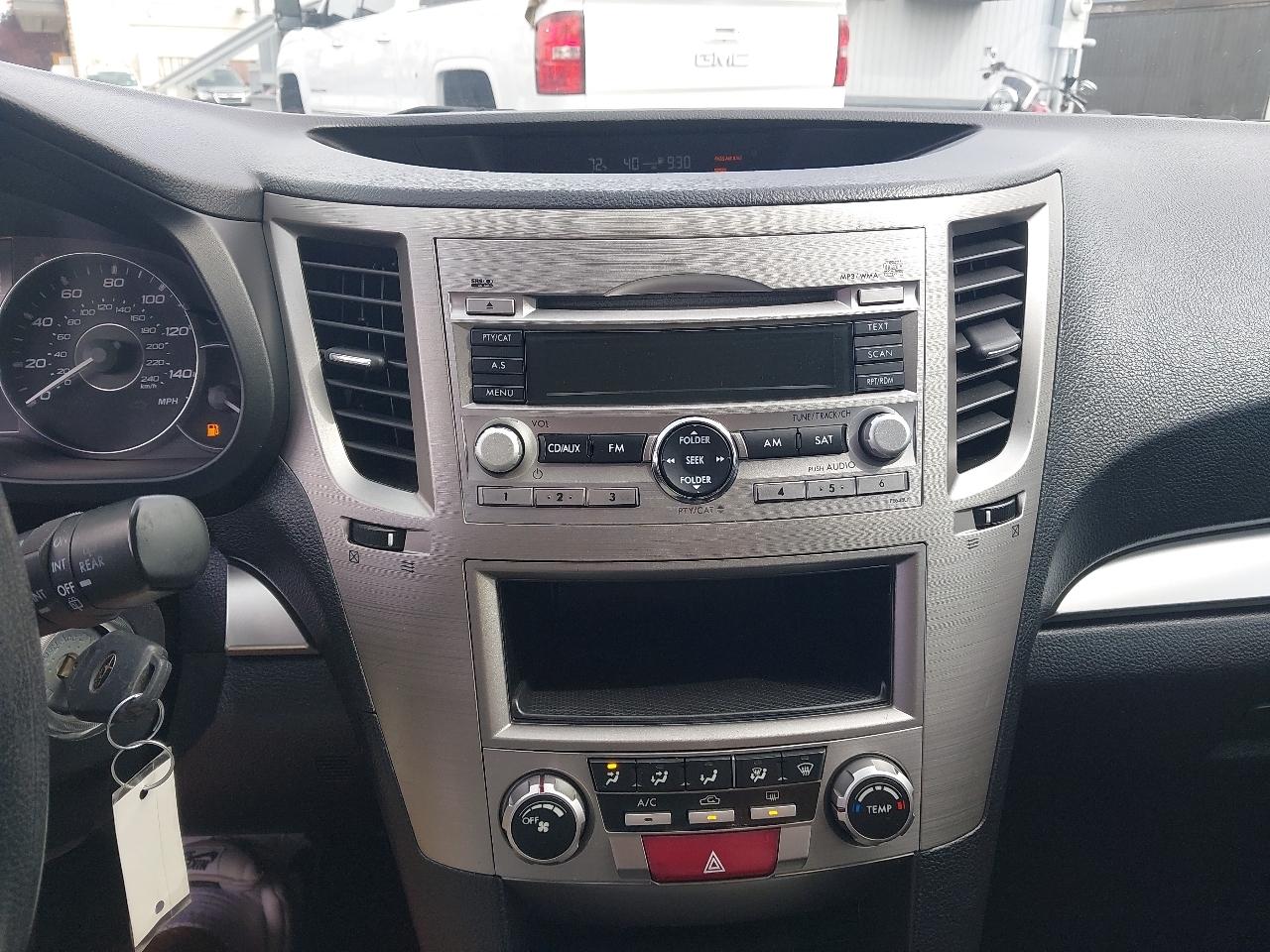 Subaru Outback 4dr Wgn H4 Auto 2.5i 2011