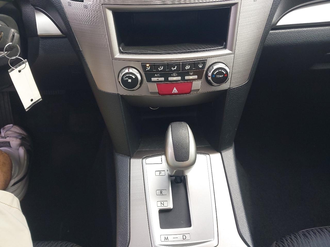 Subaru Outback 4dr Wgn H4 Auto 2.5i 2011