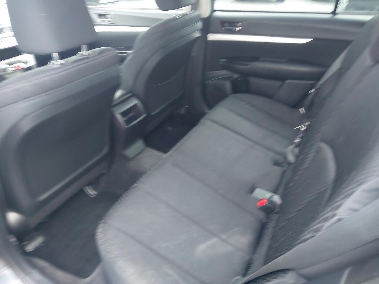 Subaru Outback 4dr Wgn H4 Auto 2.5i 2011