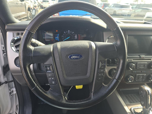 Ford Expedition 4WD 4dr King Ranch 2016