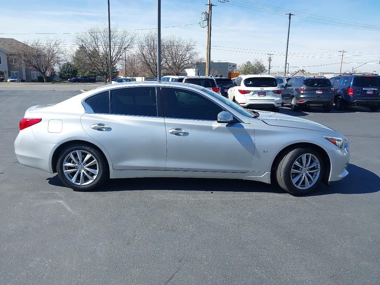 Infiniti Q50 4dr Sdn Premium AWD 2014