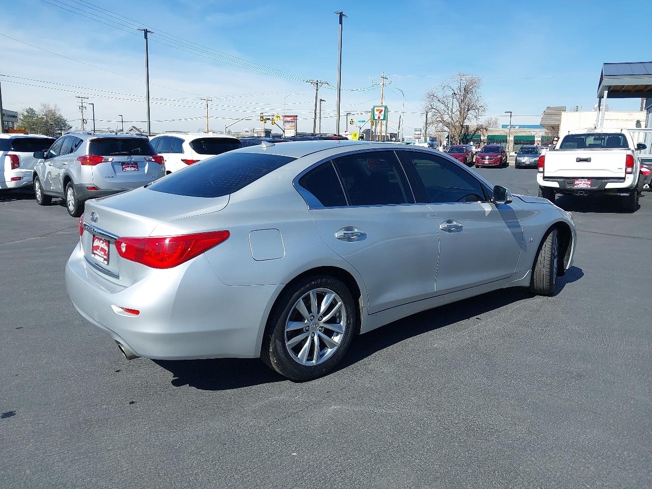 Infiniti Q50 4dr Sdn Premium AWD 2014