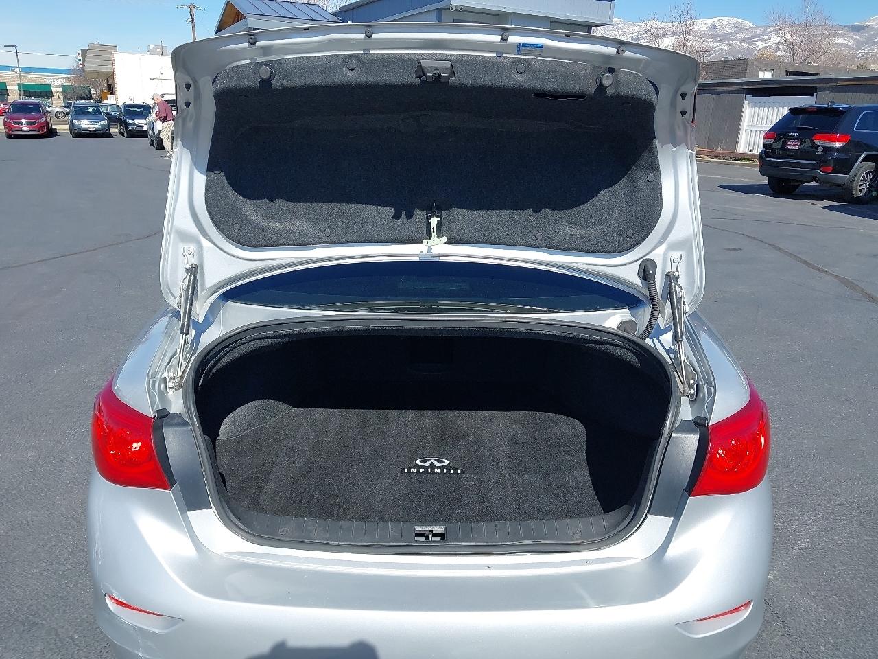 Infiniti Q50 4dr Sdn Premium AWD 2014