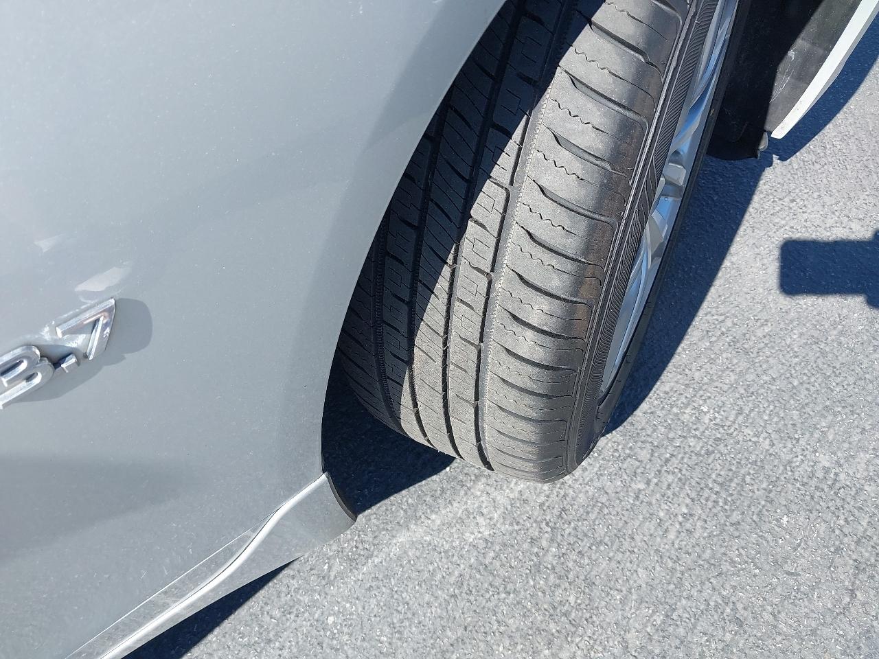 Infiniti Q50 4dr Sdn Premium AWD 2014