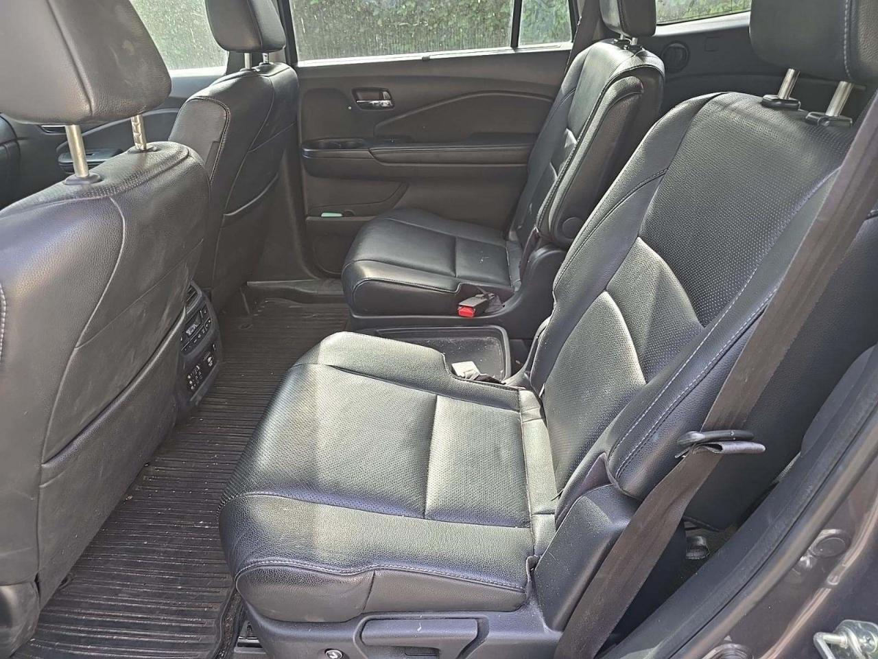 Honda Pilot AWD 4dr Elite w/RES & Navi 2016