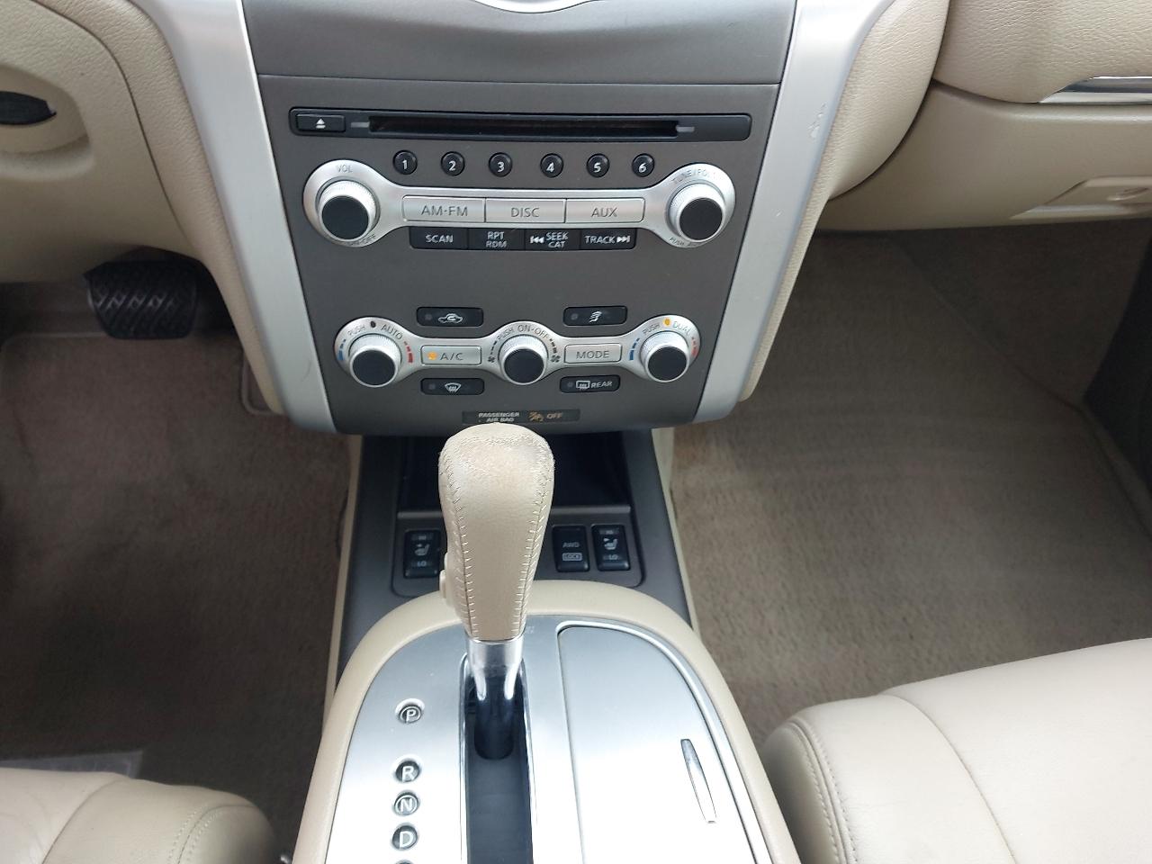 Nissan Murano AWD 4dr SL 2011