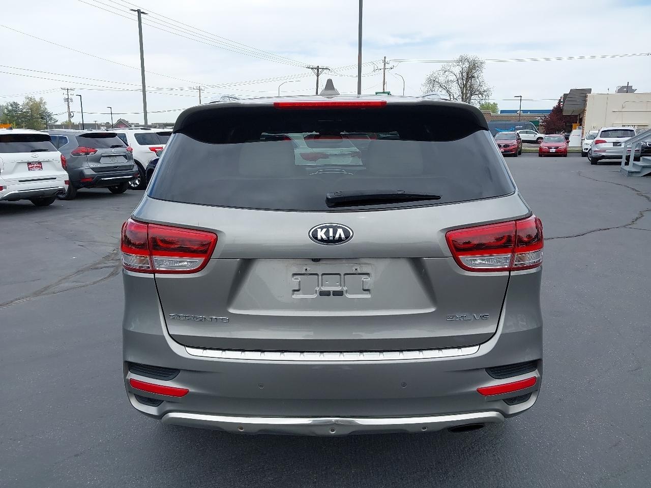 Kia Sorento AWD 4dr 3.3L SXL 2016
