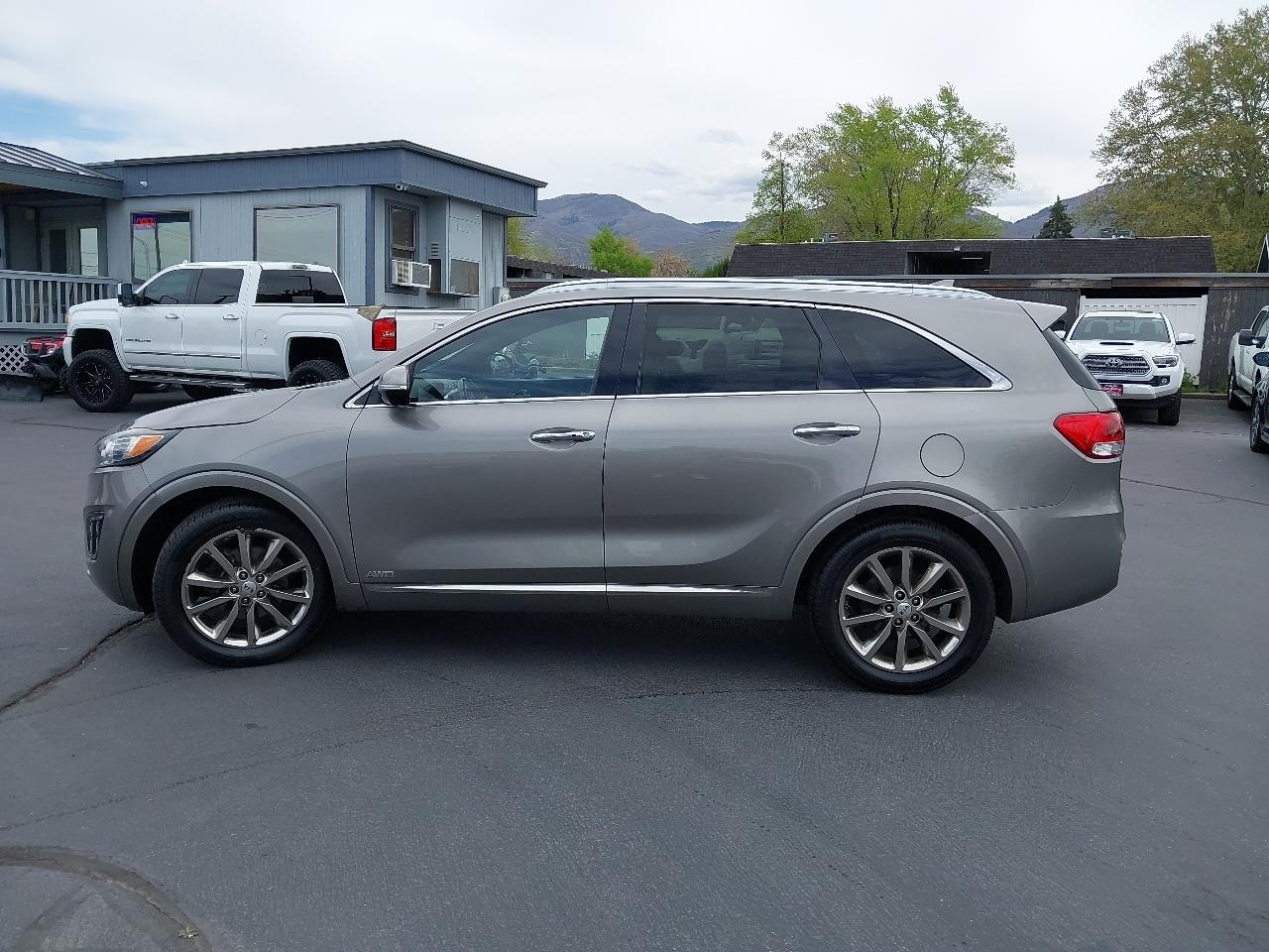 Kia Sorento AWD 4dr 3.3L SXL 2016