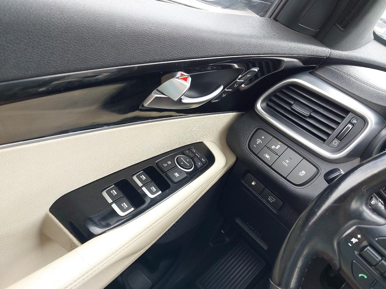 Kia Sorento AWD 4dr 3.3L SXL 2016