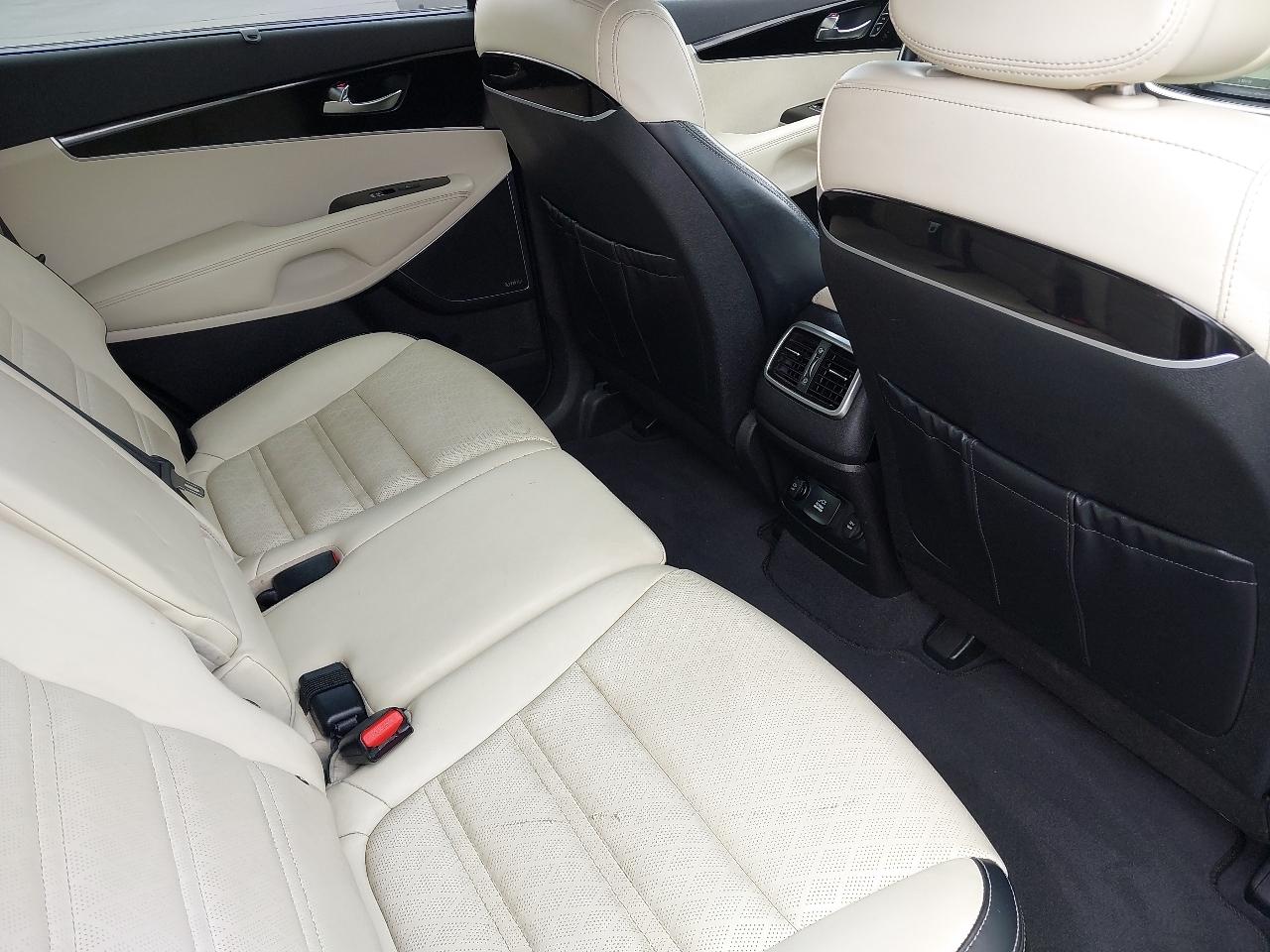 Kia Sorento AWD 4dr 3.3L SXL 2016