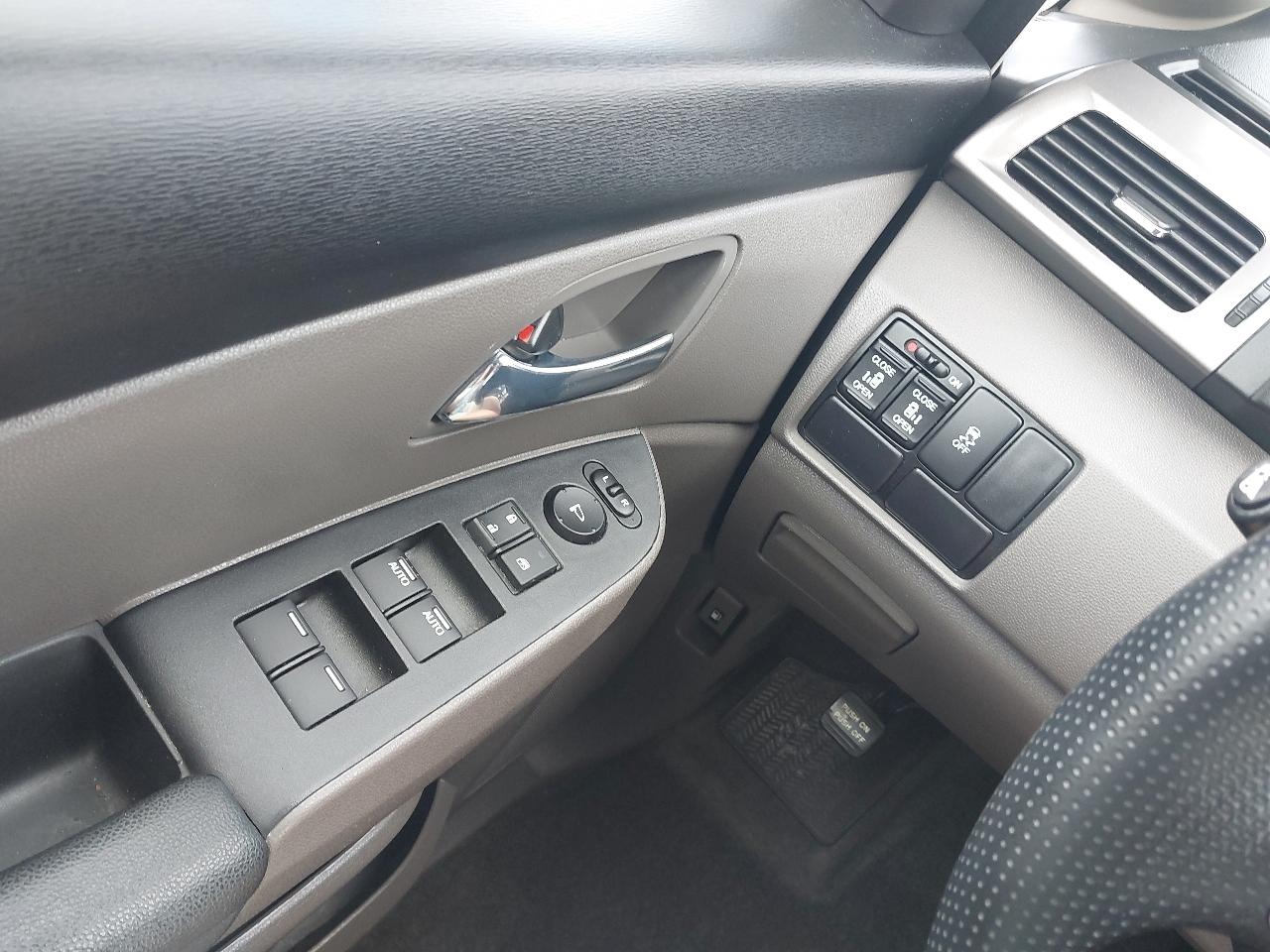 Honda Odyssey 5dr SE 2016