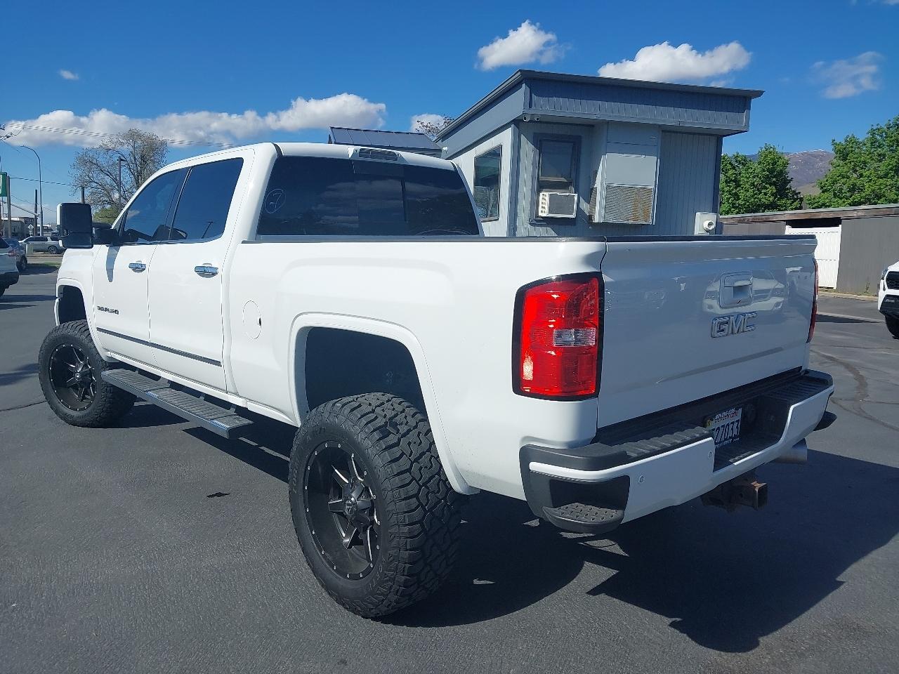 GMC Sierra 2500HD 4WD Crew Cab 153.7" Denali 2016
