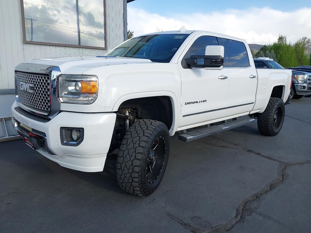 GMC Sierra 2500HD 4WD Crew Cab 153.7" Denali 2016