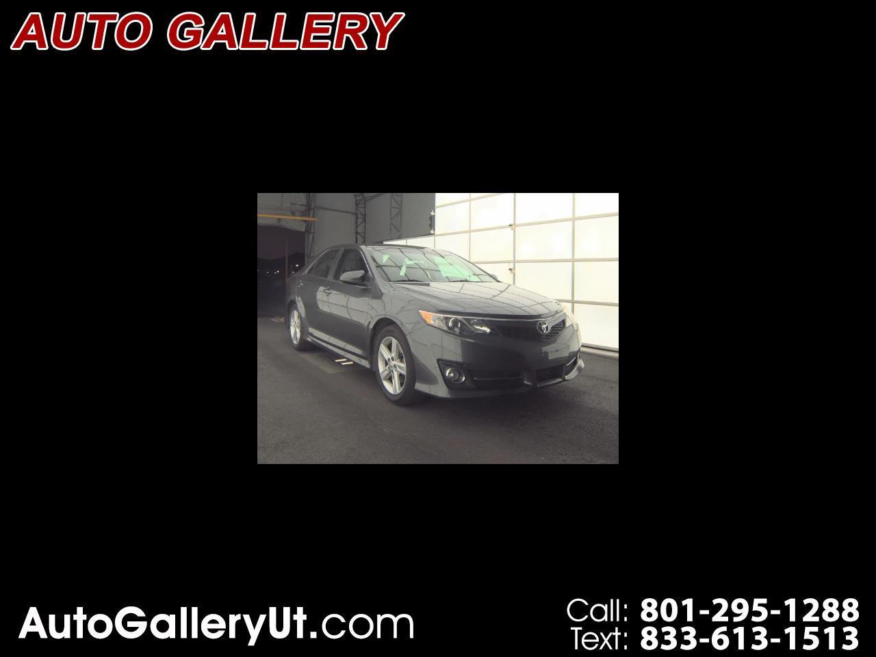 Toyota Camry 4dr Sdn I4 Auto SE (Natl) 2013