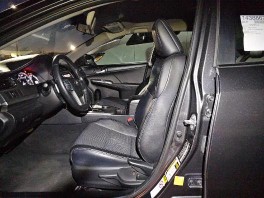 Toyota Camry 4dr Sdn I4 Auto SE (Natl) 2013