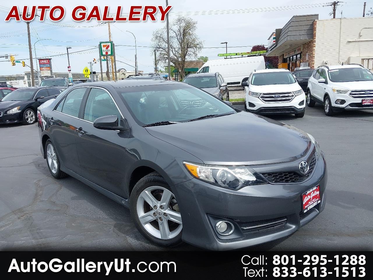 Toyota Camry 4dr Sdn I4 Auto SE (Natl) 2013