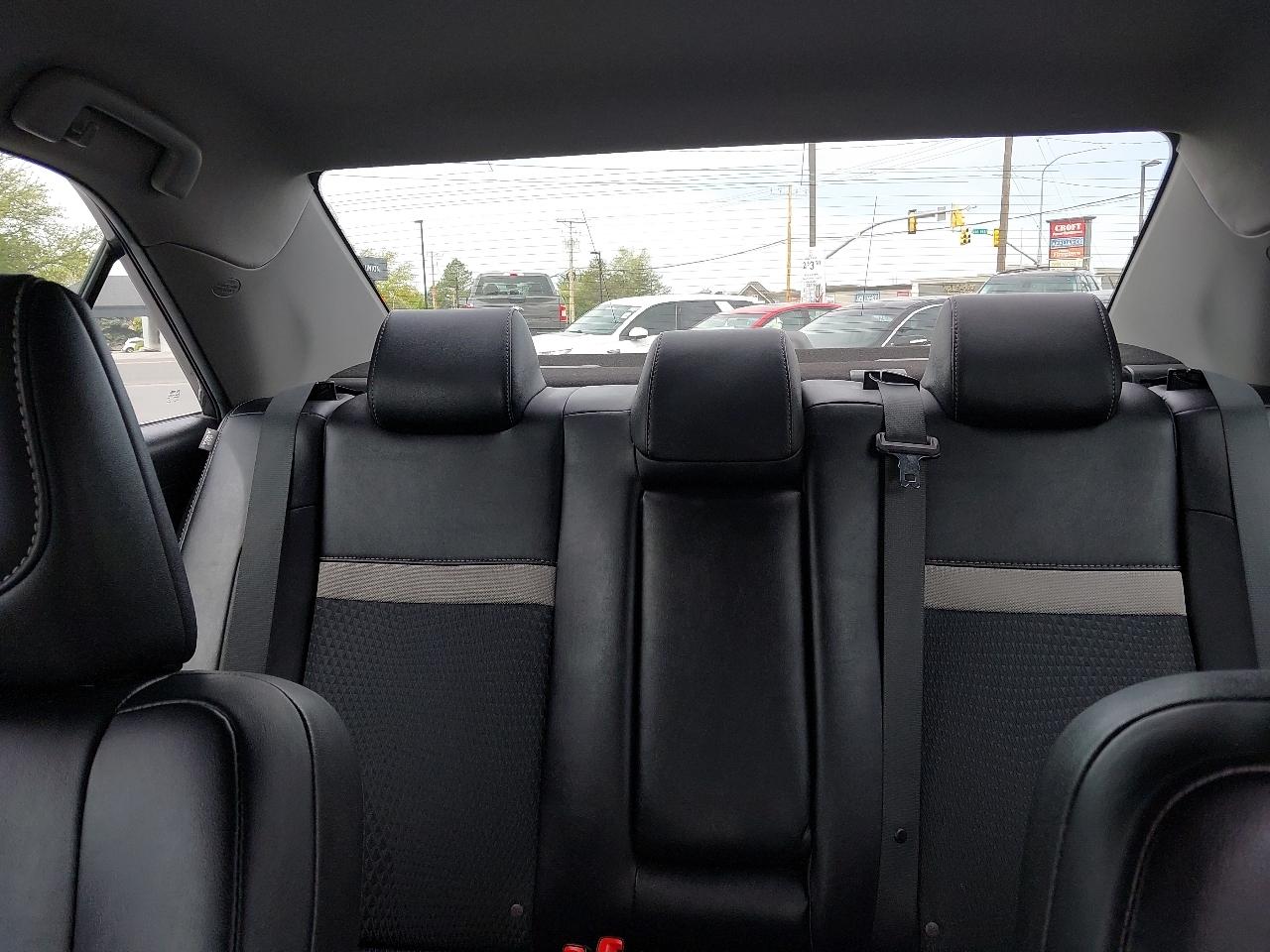 Toyota Camry 4dr Sdn I4 Auto SE (Natl) 2013