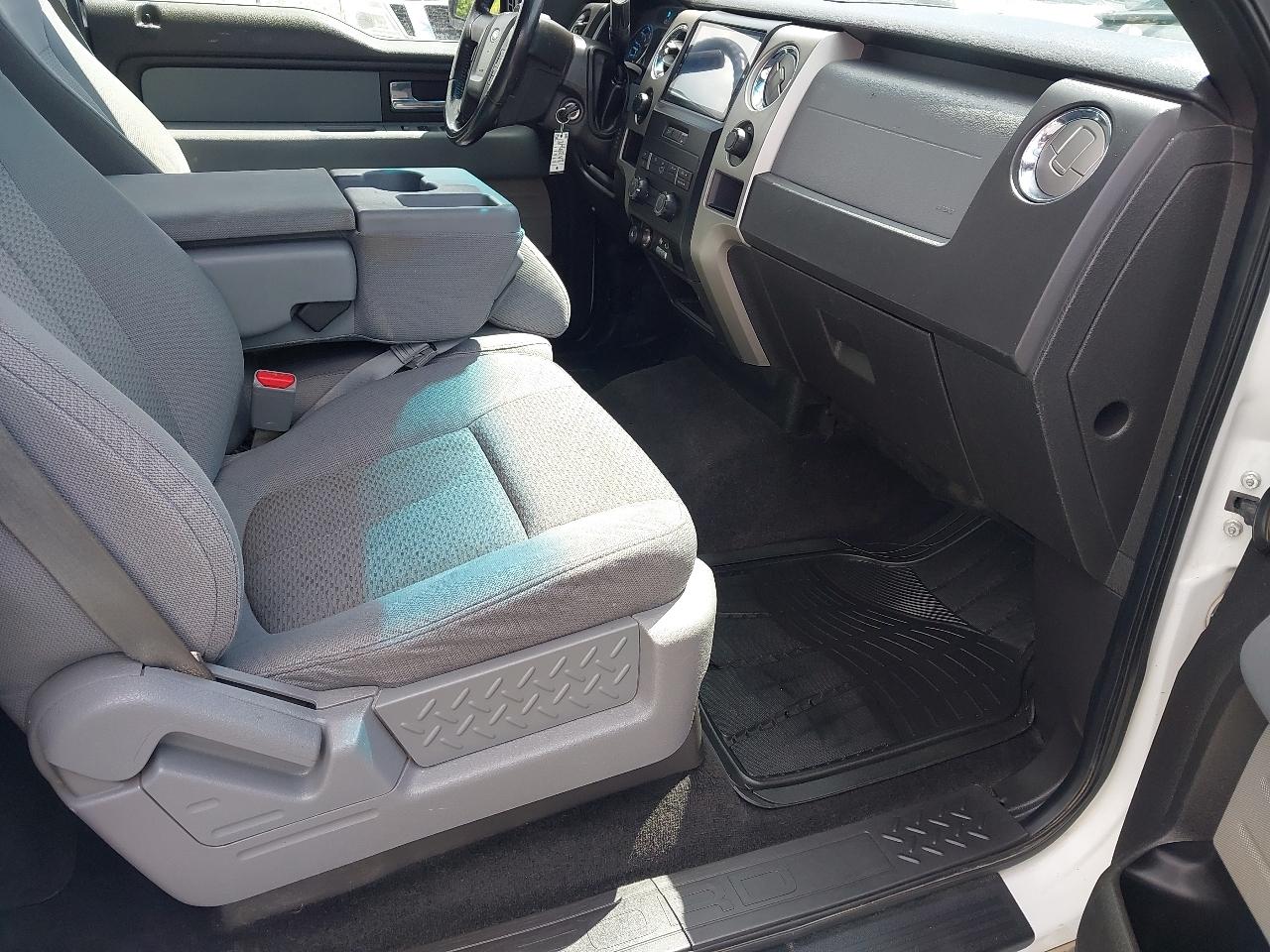 Ford F-150 4WD SuperCrew 145" XLT 2012